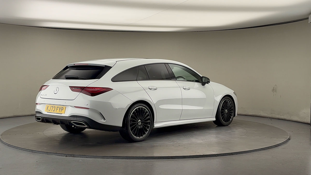 Mercedes-Benz CLA Image 21