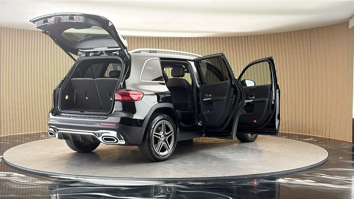 More views of Mercedes-Benz GLB