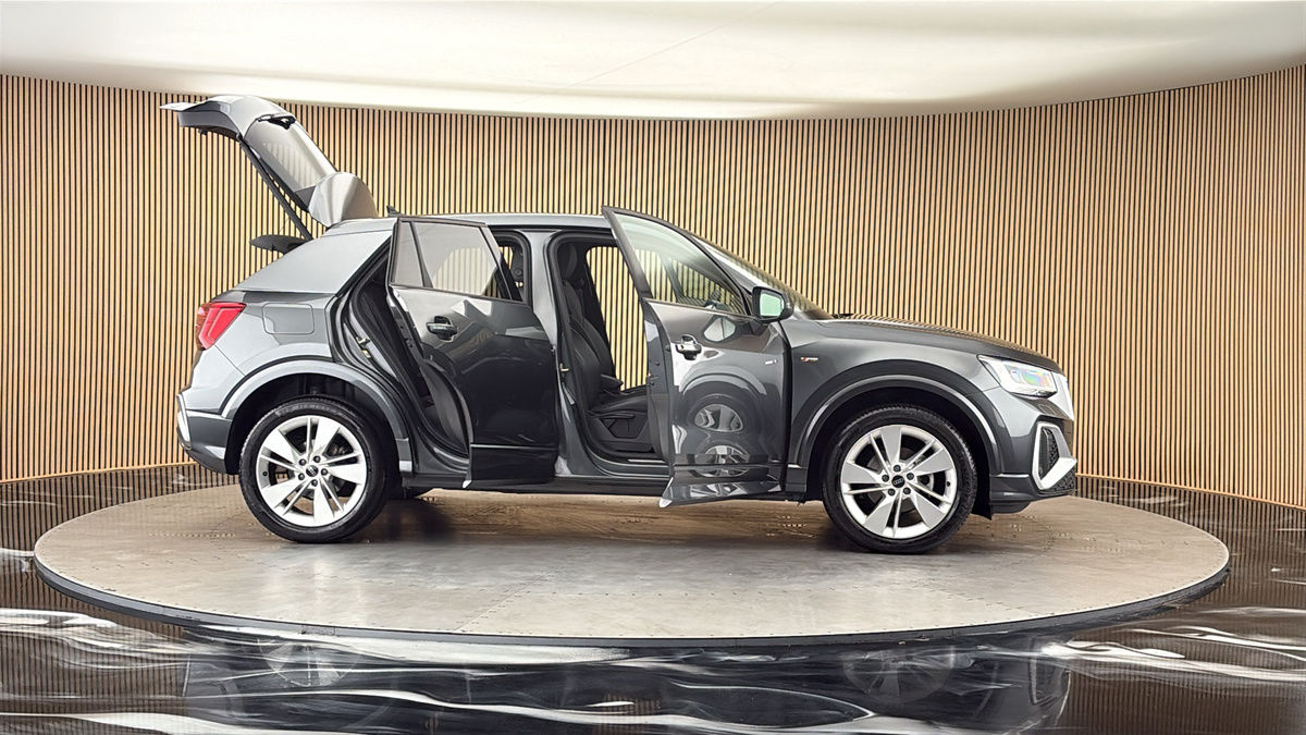 More views of Audi Q2