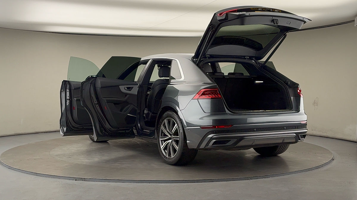 Audi Q8 Image 23