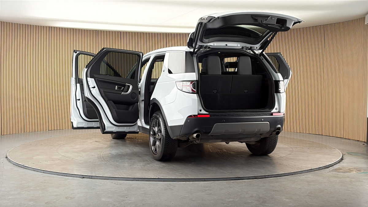 More views of Land Rover Discovery Sport