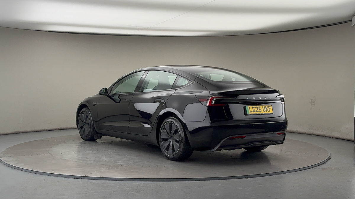 Tesla Model 3 Image 3