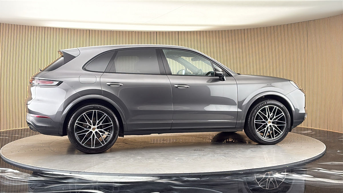 More views of Porsche Cayenne
