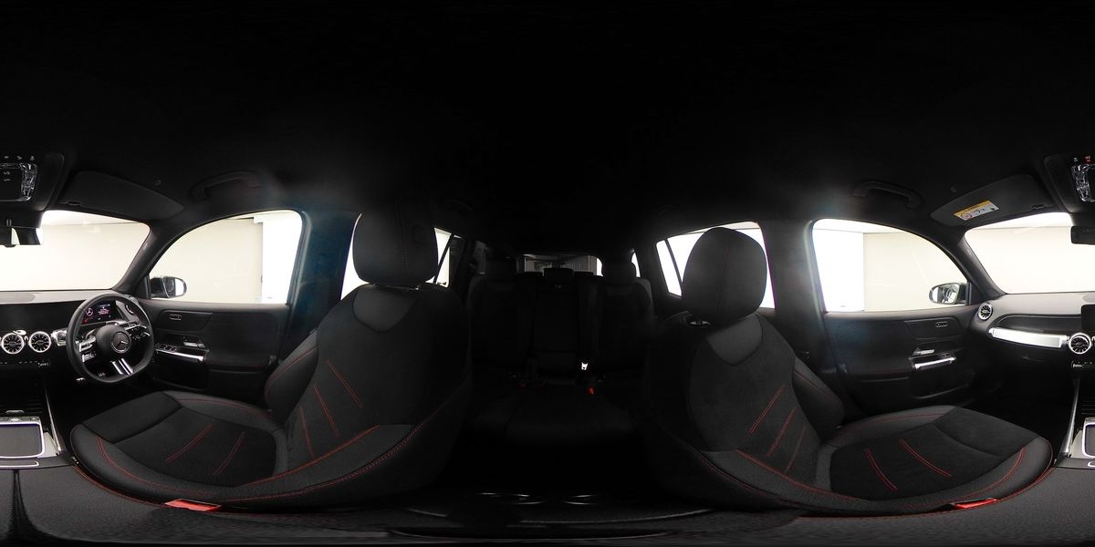 More views of Mercedes-Benz GLB