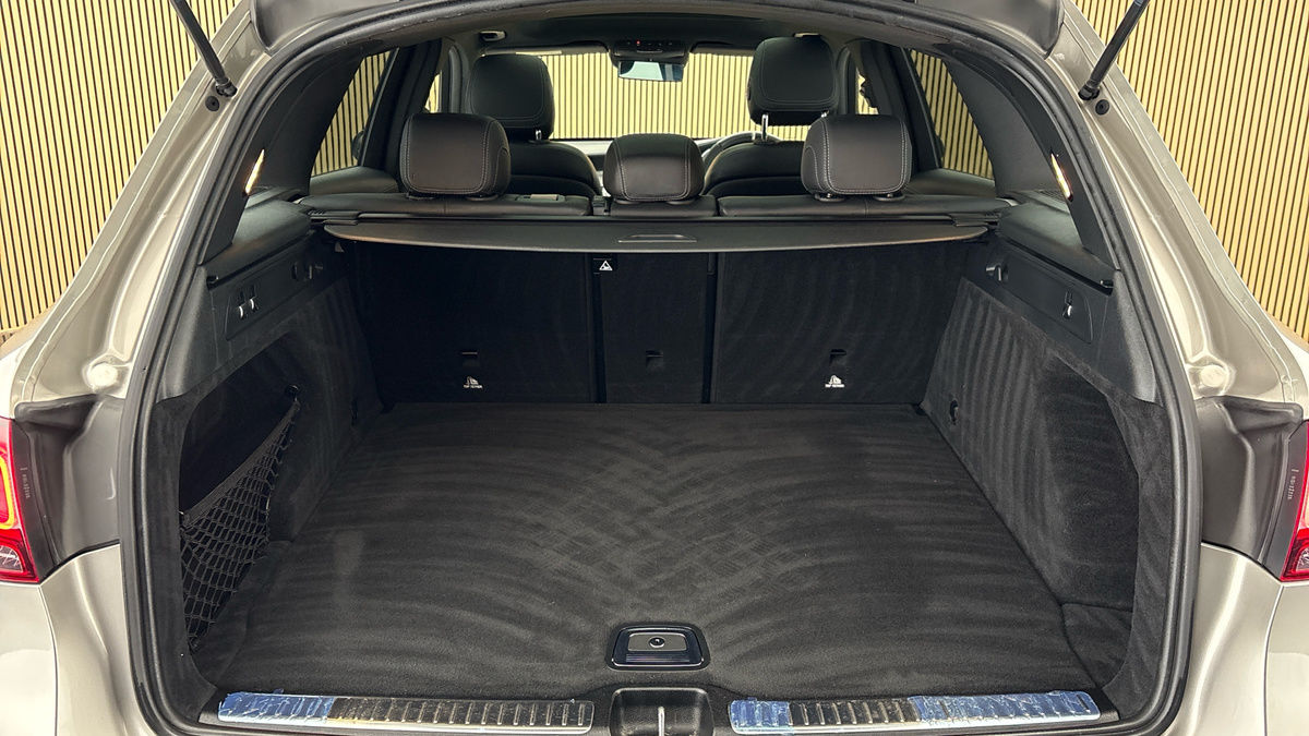 Mercedes-Benz GLC Image 11