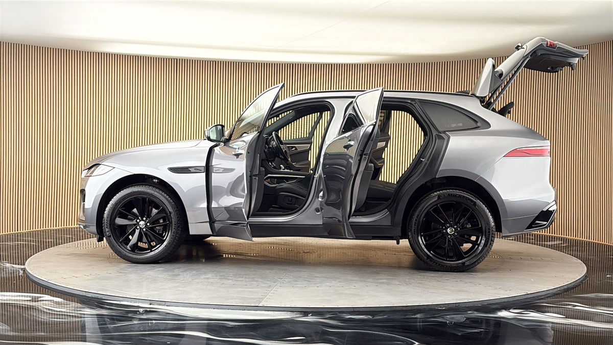 More views of Jaguar F-PACE