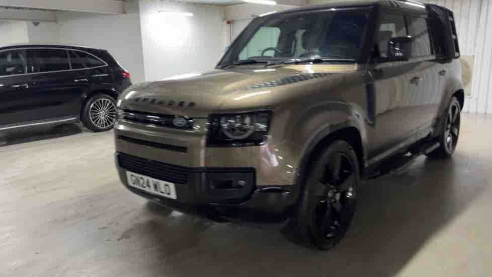 More views of Land Rover Defender 110