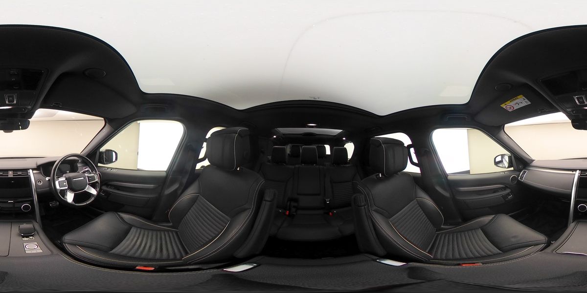 More views of Land Rover Discovery