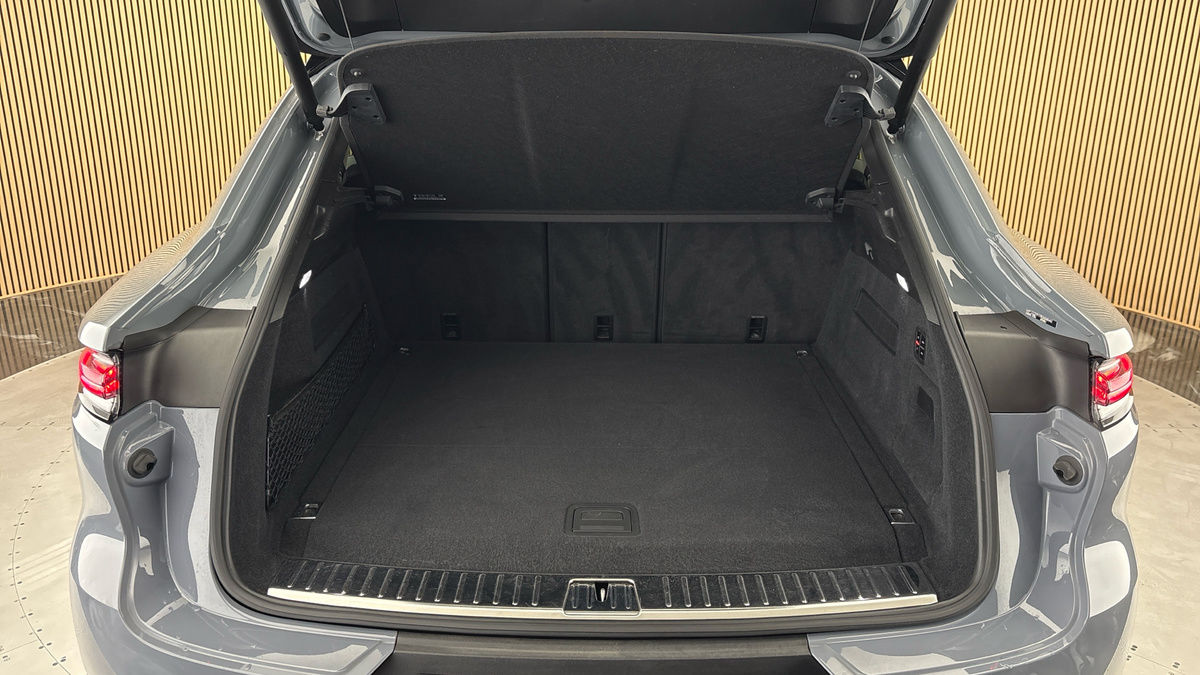 Porsche Cayenne Image 11