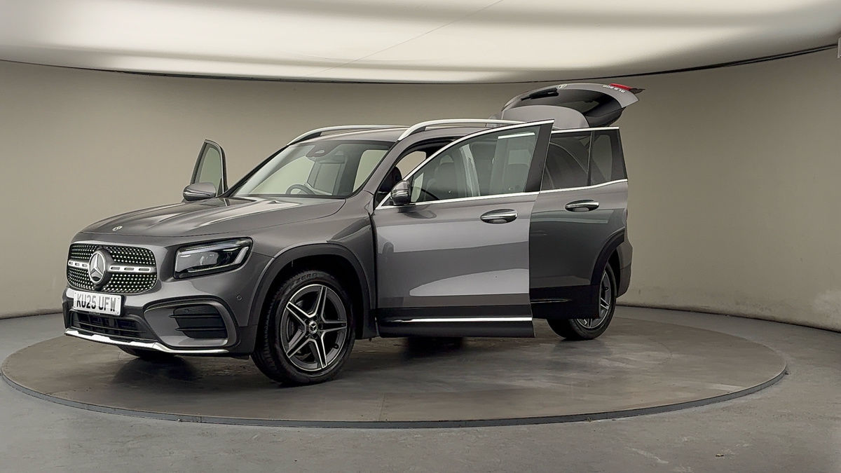 Mercedes-Benz GLB Image 22