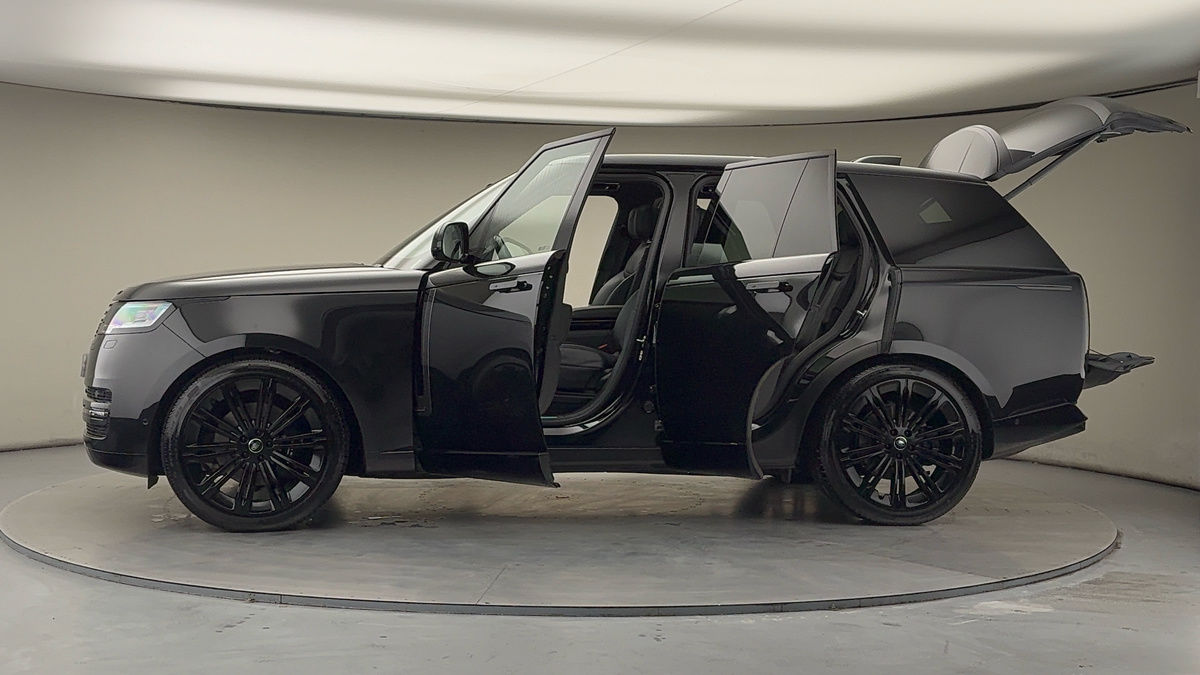 More views of Land Rover Range Rover