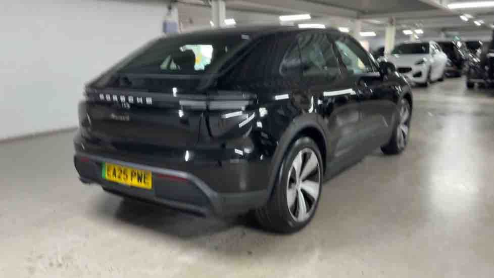 More views of Porsche Macan