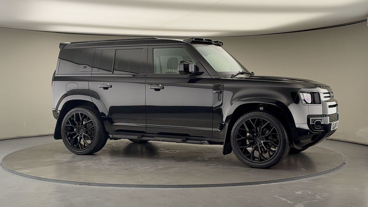 More views of Land Rover Defender 110