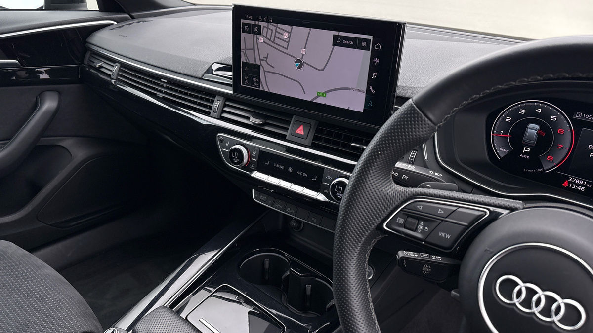 Audi A4 Avant Image 18