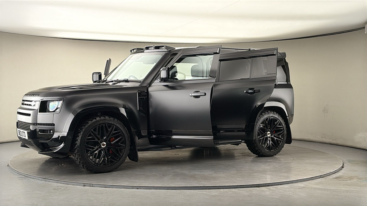 More views of Land Rover Defender 110