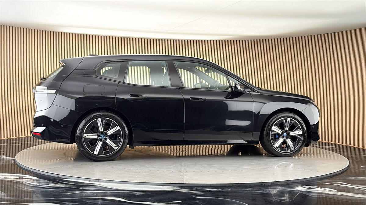 More views of BMW iX