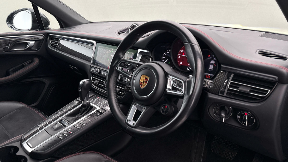 Porsche Macan Image 5