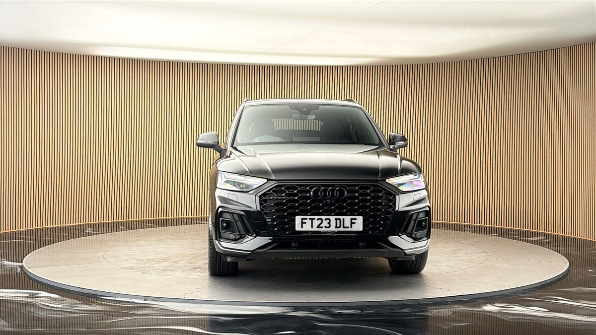 More views of Audi Q5