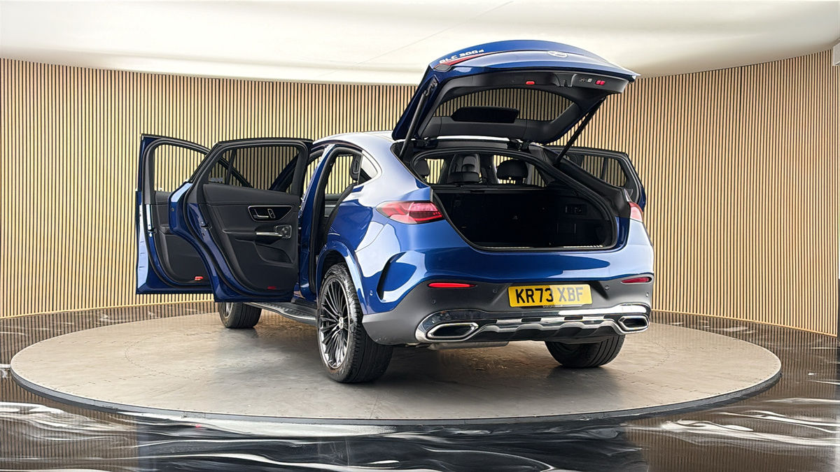 More views of Mercedes-Benz GLC