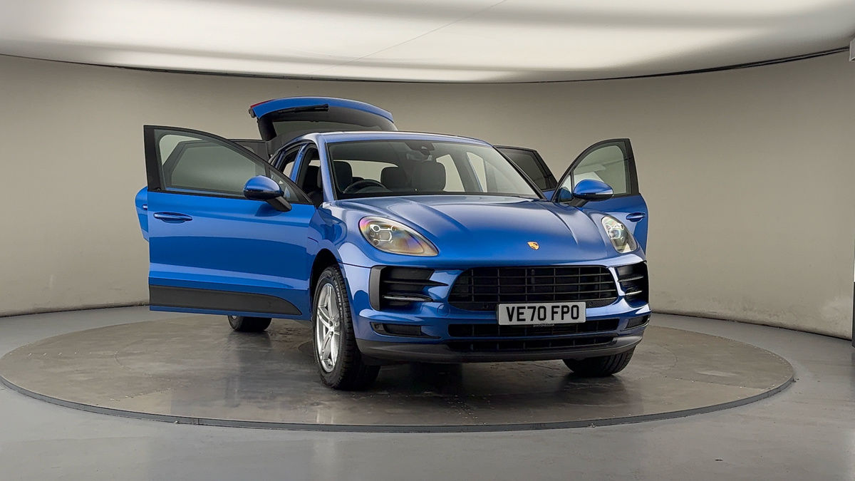 More views of Porsche Macan