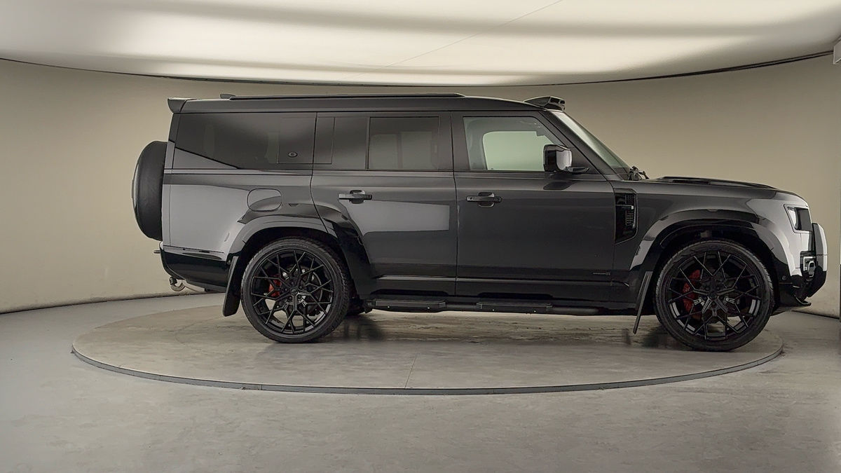 More views of Land Rover Defender 130