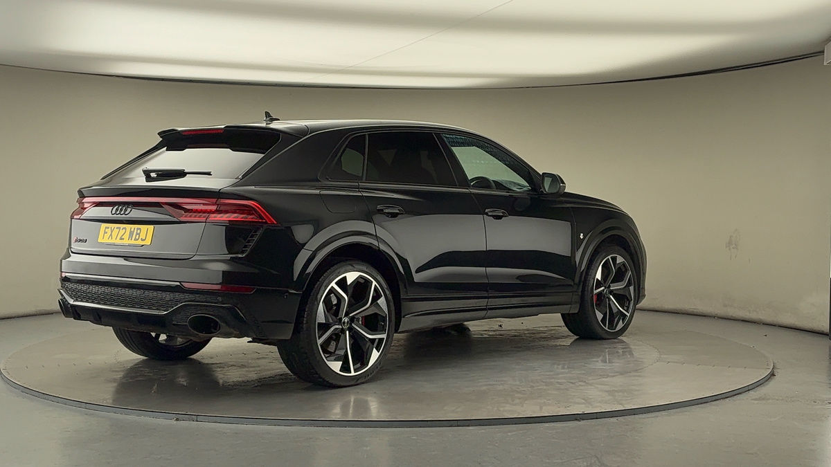 Audi RSQ8 Image 21