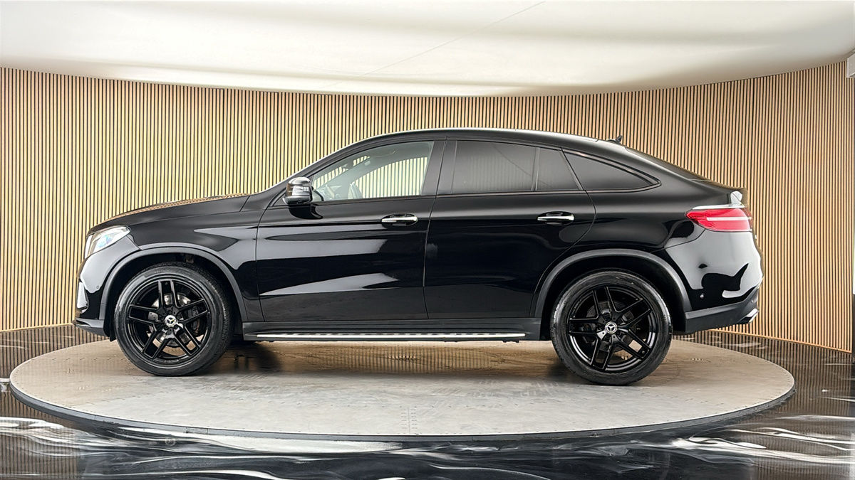 More views of Mercedes-Benz GLE