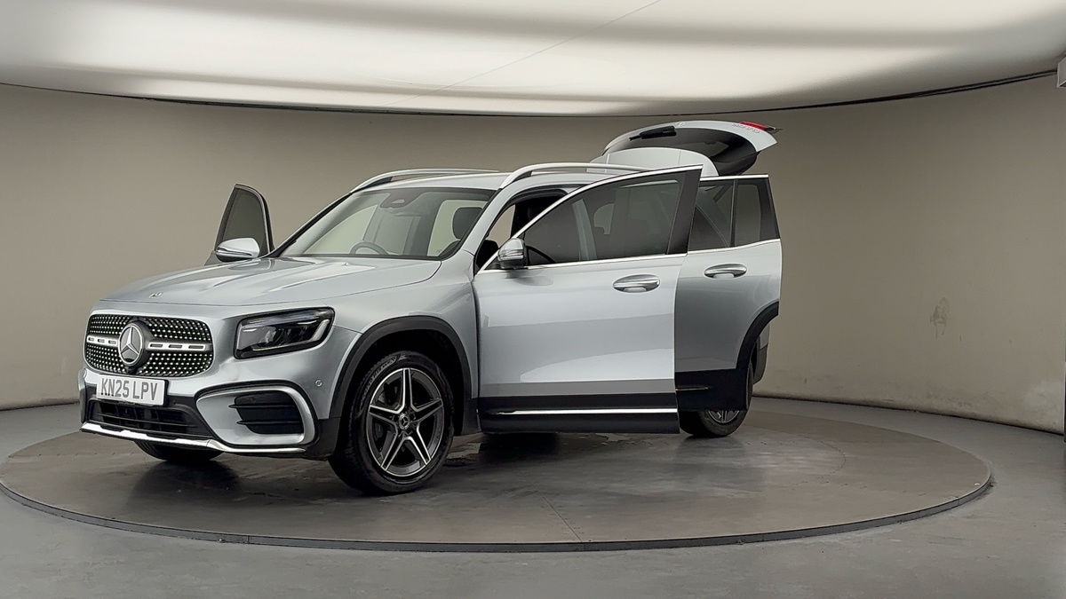 More views of Mercedes-Benz GLB
