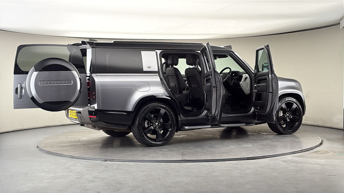 More views of Land Rover Defender 130