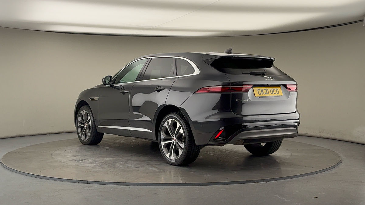 Jaguar F-PACE Image 2