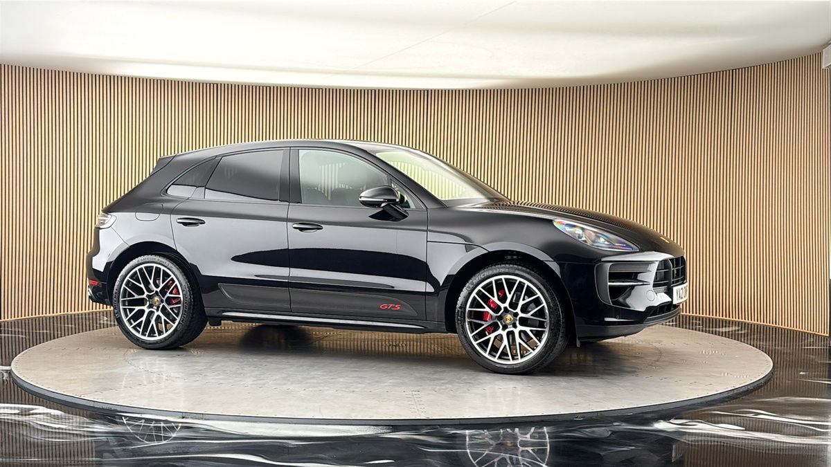 More views of Porsche Macan