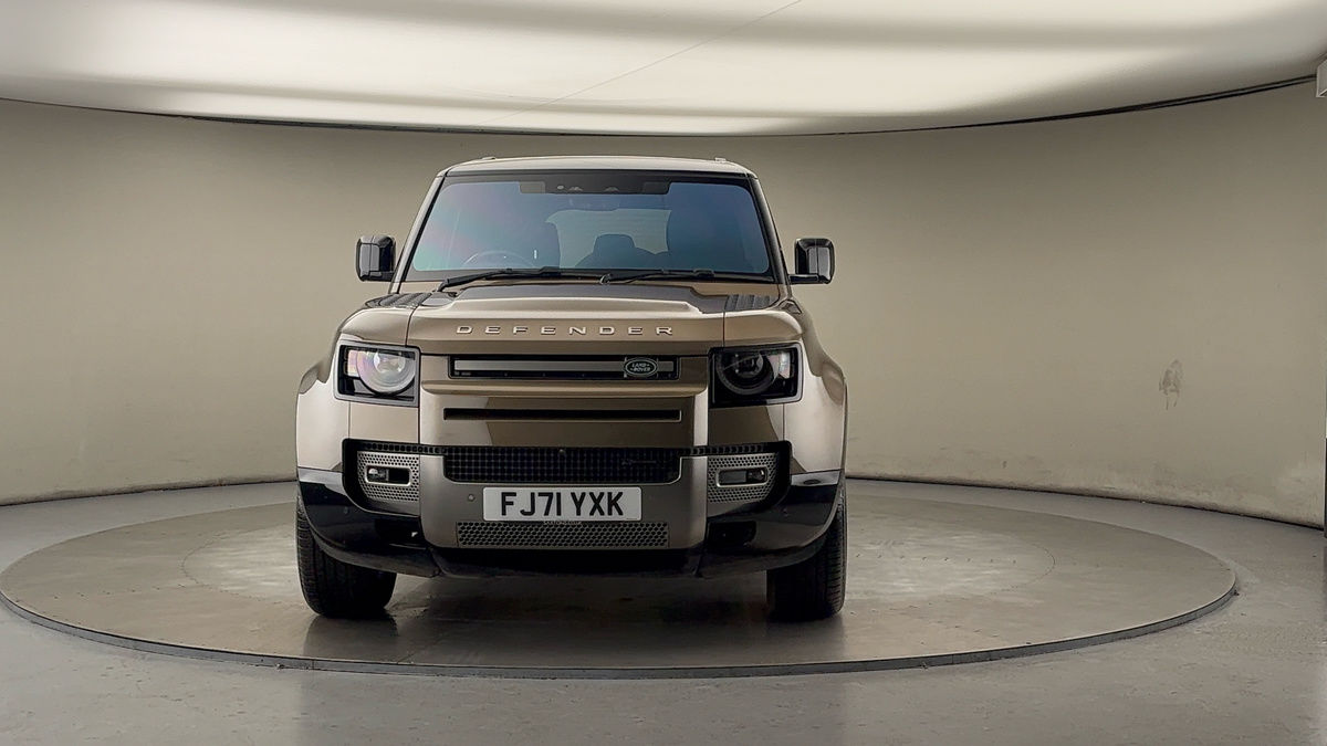 Land Rover Defender 110 Image 3