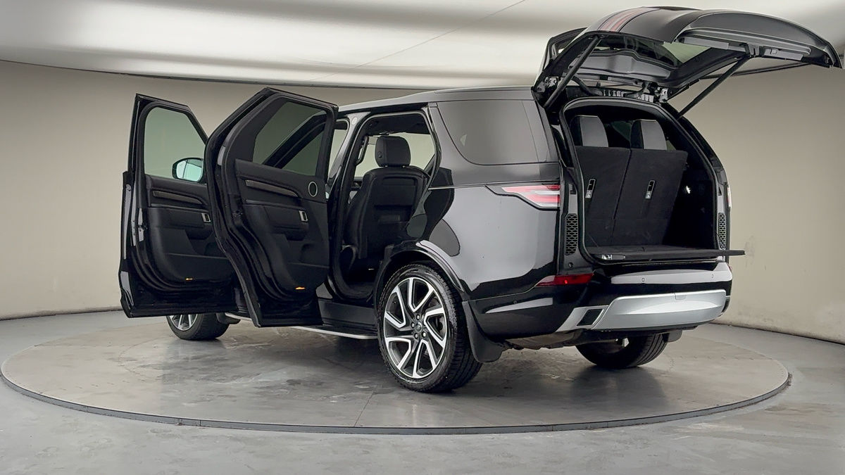 More views of Land Rover Discovery