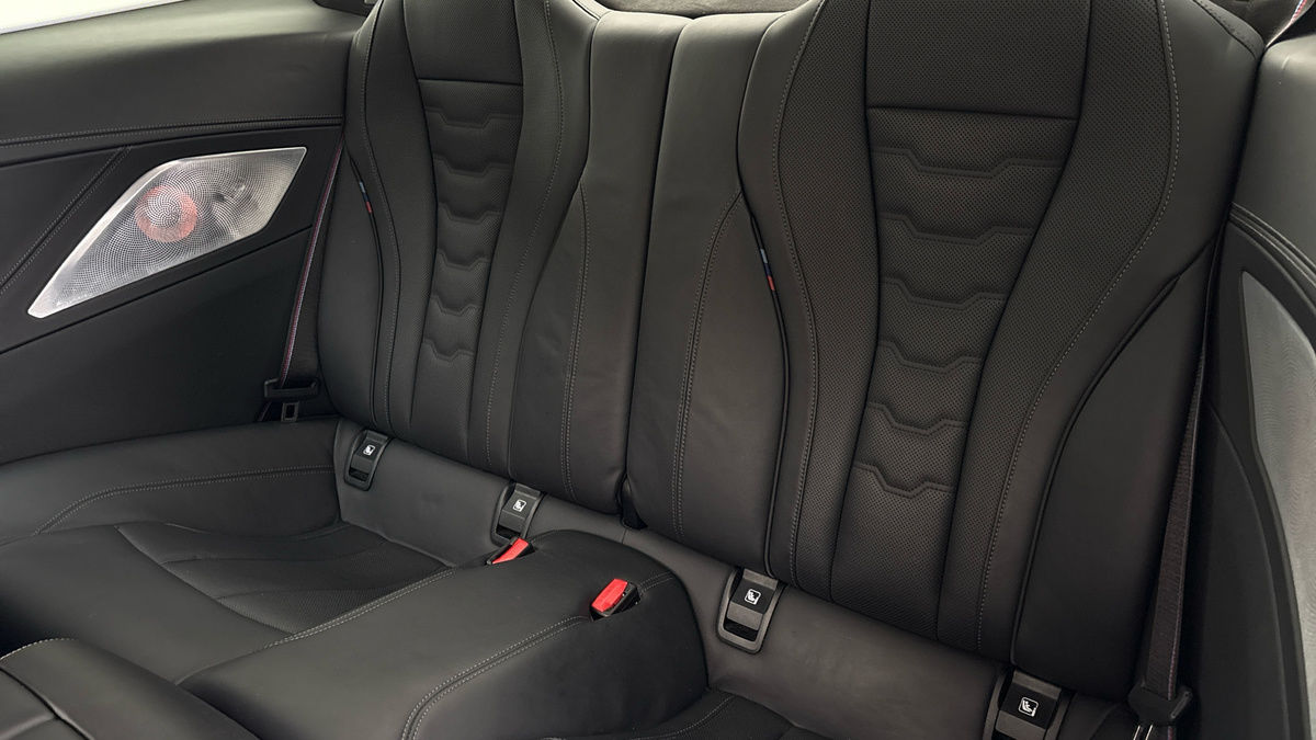 BMW 8 Series Image 8