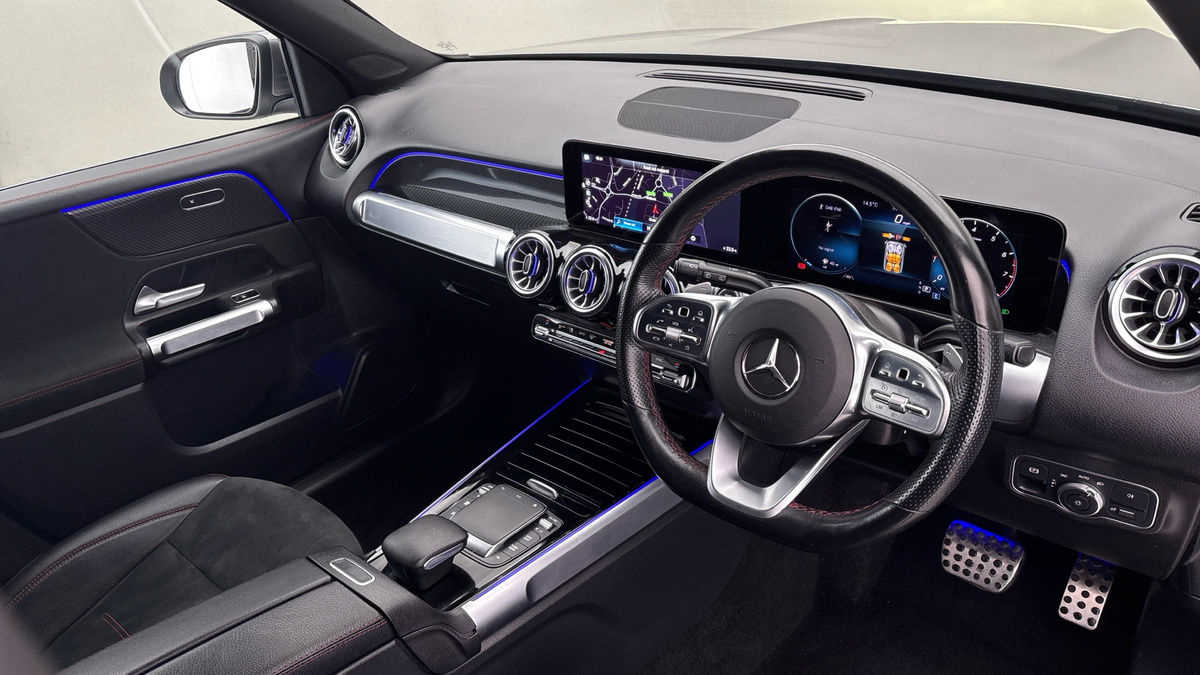 Mercedes-Benz GLB Image 5