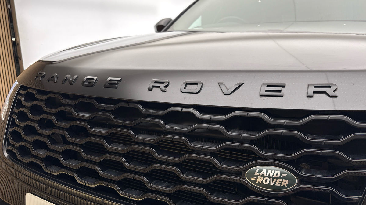 Land Rover Range Rover Velar Image 24