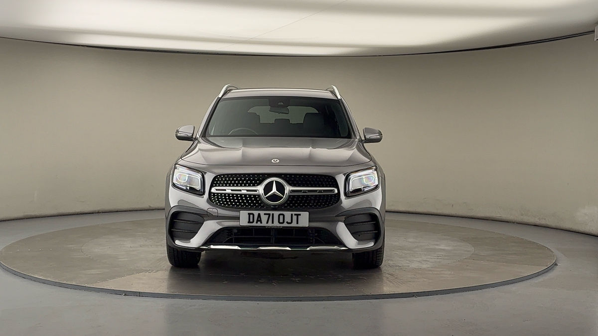 Mercedes-Benz GLB Image 3