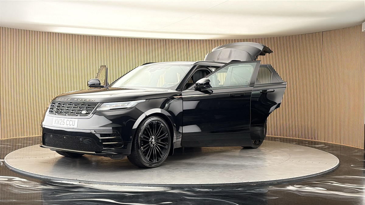 More views of Land Rover Range Rover Velar