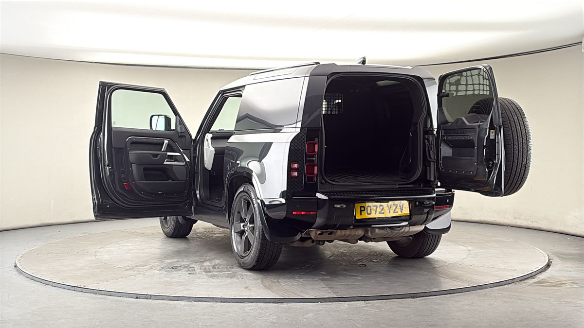 More views of Land Rover Defender 90