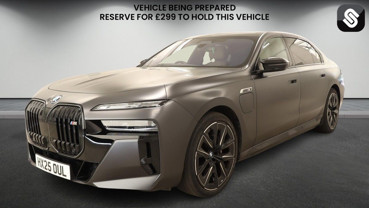 BMW 7 Series Image 2
