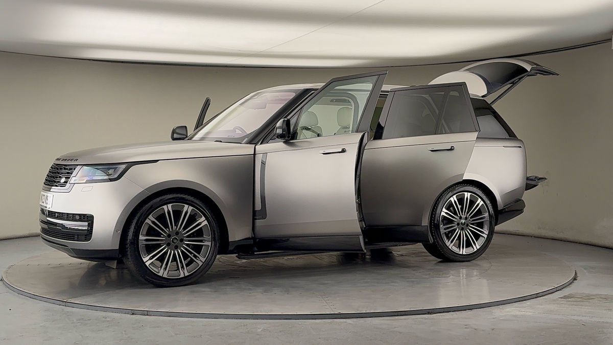 More views of Land Rover Range Rover