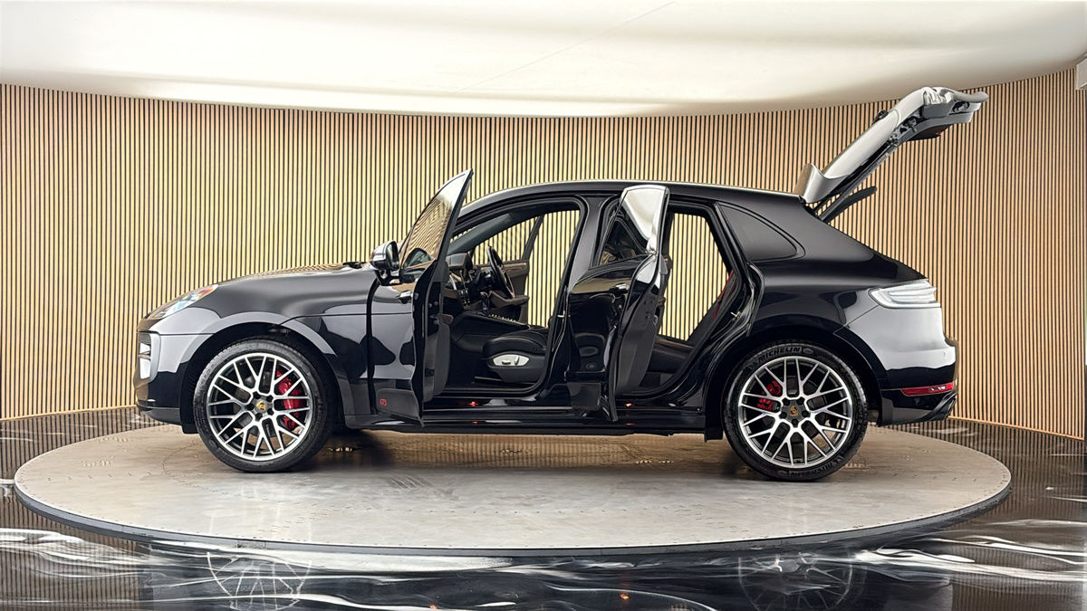 More views of Porsche Macan