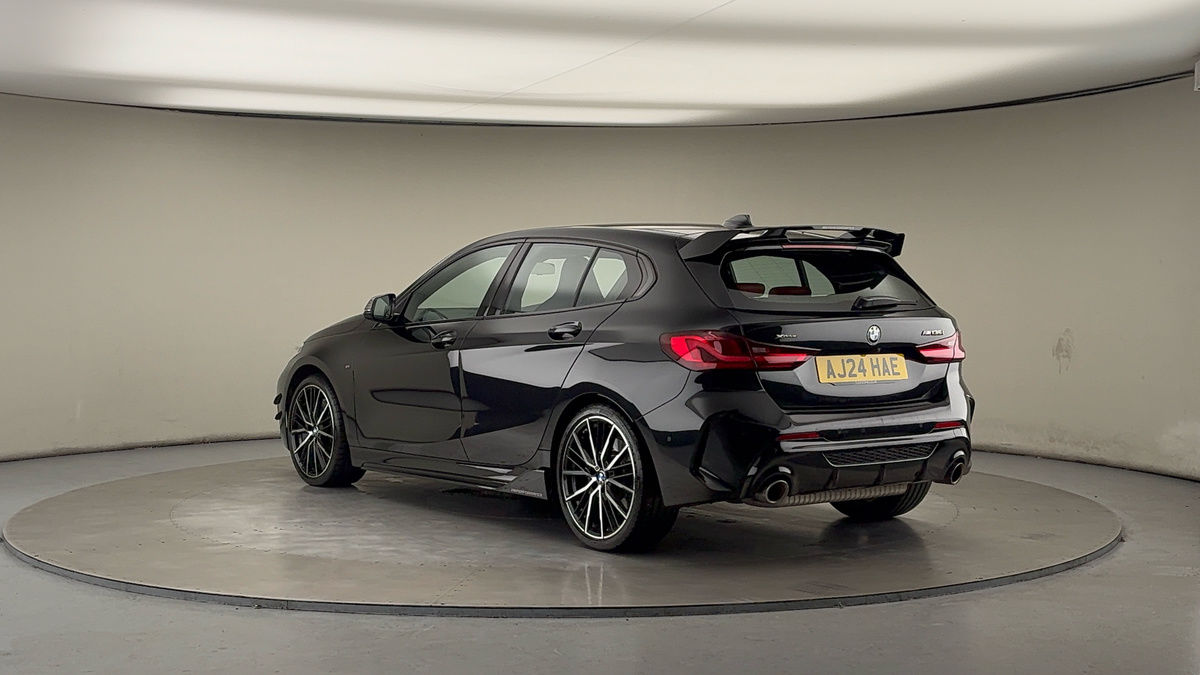 BMW 1 Series Image 2