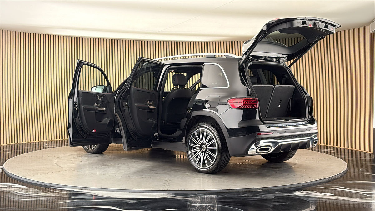 More views of Mercedes-Benz GLB