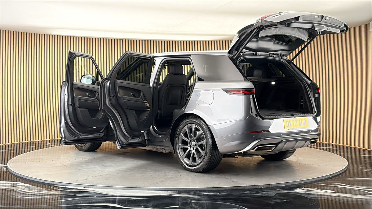 More views of Land Rover Range Rover Sport