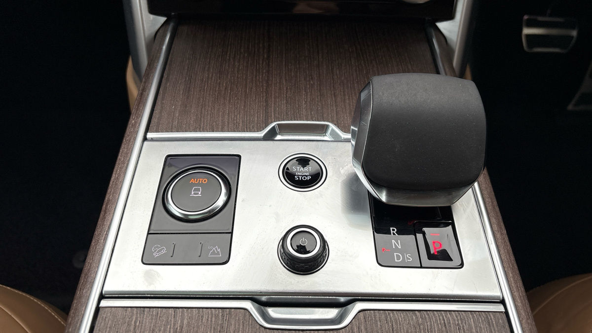 Land Rover Range Rover Image 30