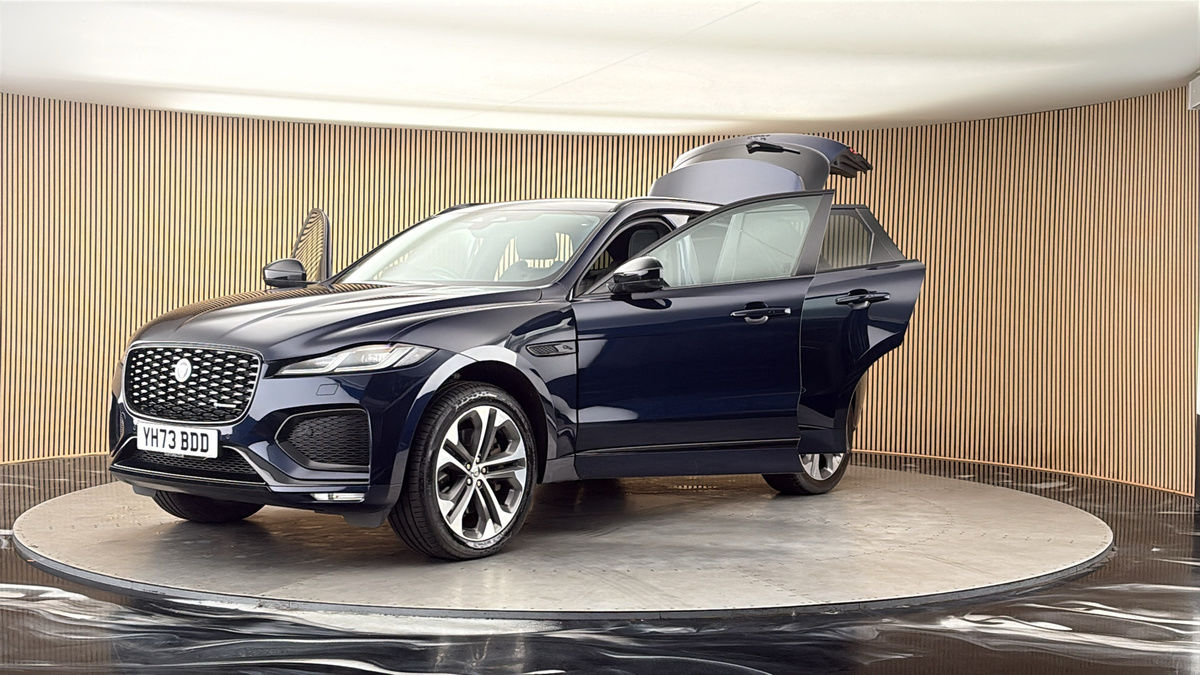 More views of Jaguar F-PACE