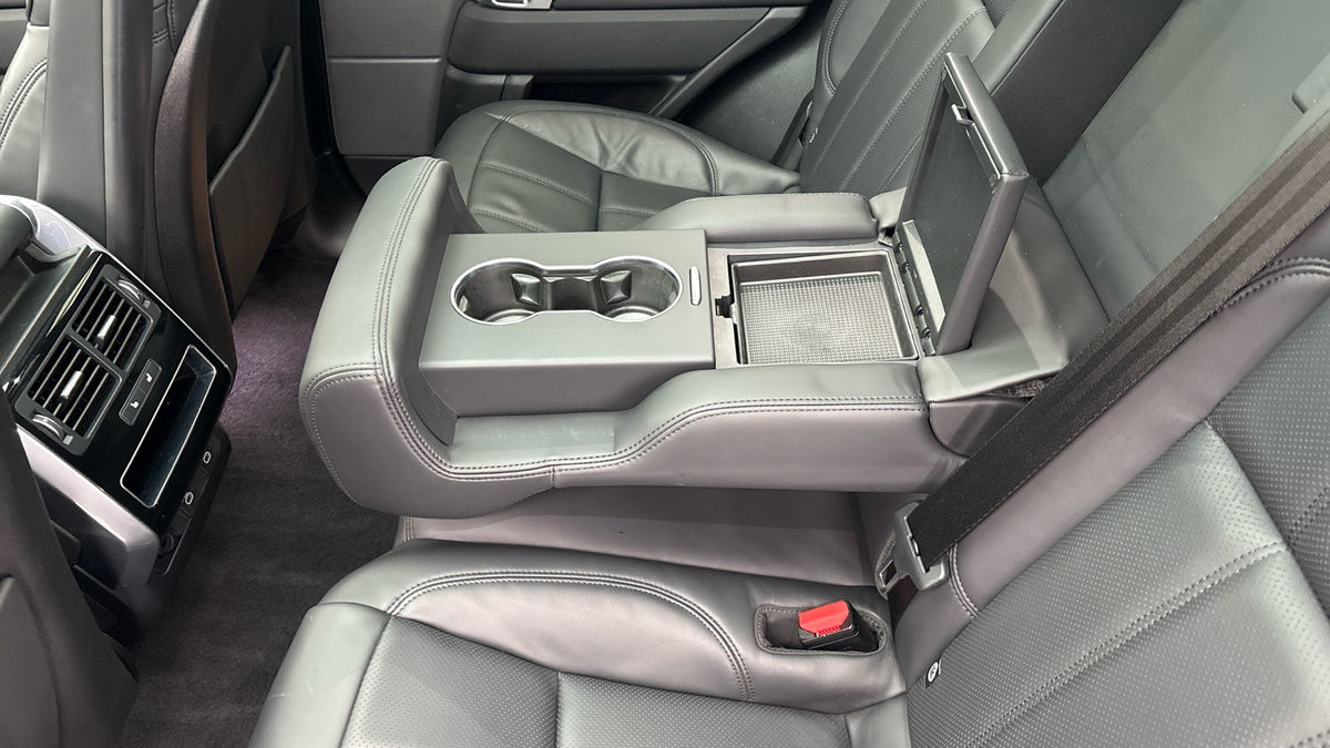 Land Rover Range Rover Sport Image 9