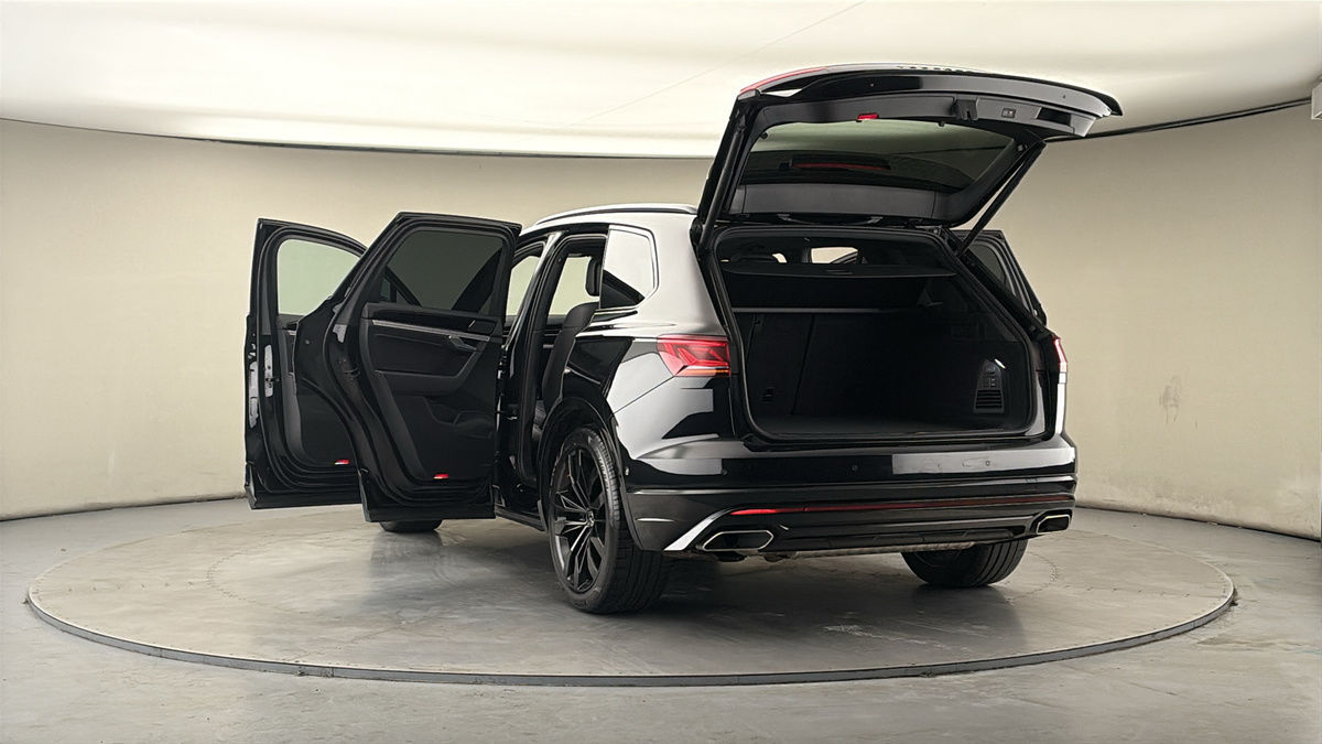 More views of Volkswagen Touareg