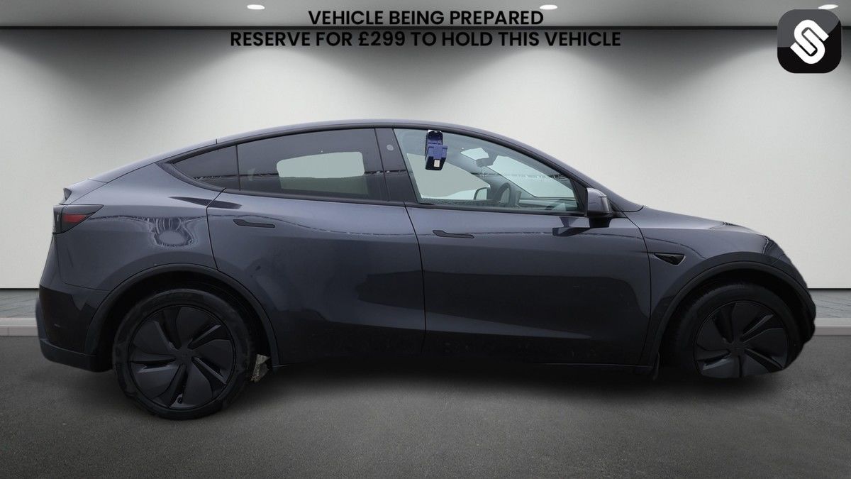 Tesla Model Y Image 5